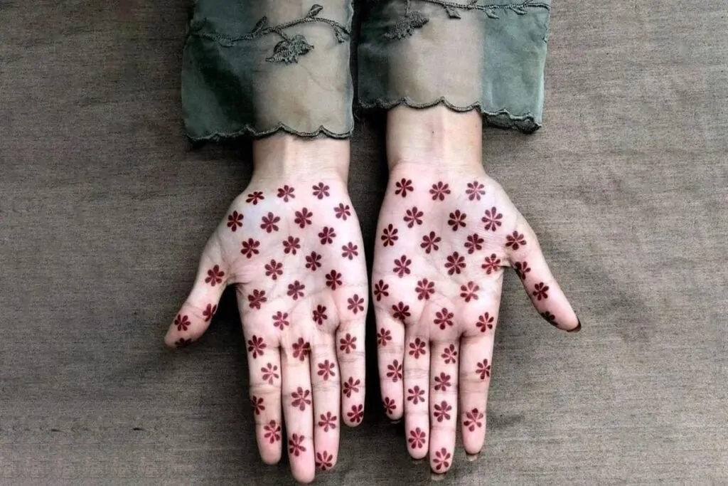 simple mehndi designs for kids