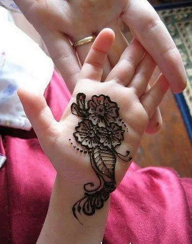 simple mehndi designs for kids