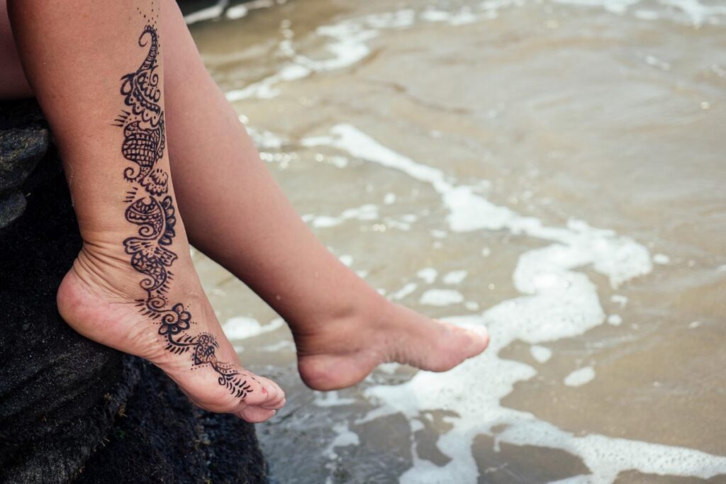 7 Easy Mehndi Designs for Kids Feet 2 easy mehndi designs for kids foot